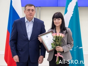 Губернатор Сахалинской области вручил благодарности членам Ассоциации «Сахалинстрой»